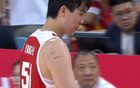 首秀7分8篮板！杨瀚森打得晦涩，中国男篮险胜收官！